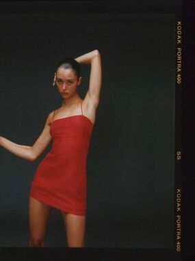 Réalisation Par Square Neckline, Claudia Schiffer Silk Dress